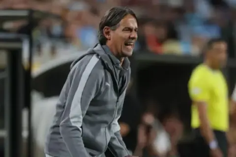مصير إنزاجي مع الهلال: مباراتان تحسمان القرار
