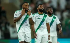 إسماعيل الفتح يقود قمة الأهلي والقادسية في دوري روشن