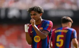 لامين يامال قبل مواجهة برشلونة وفينورد في دوري الأبطال
